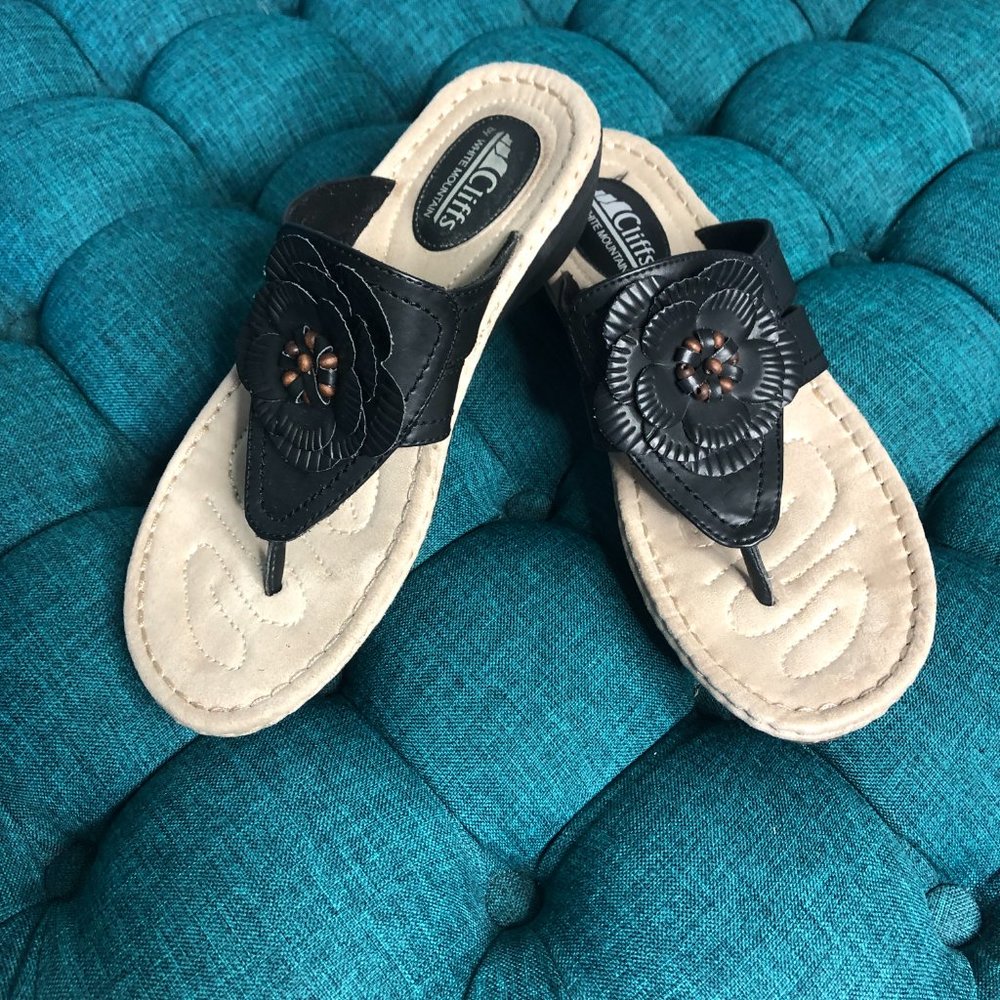 Cliffs by White Mountain Black Sandals